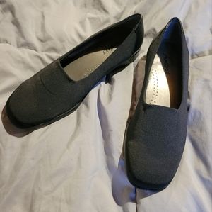 Trotters Black Flats
